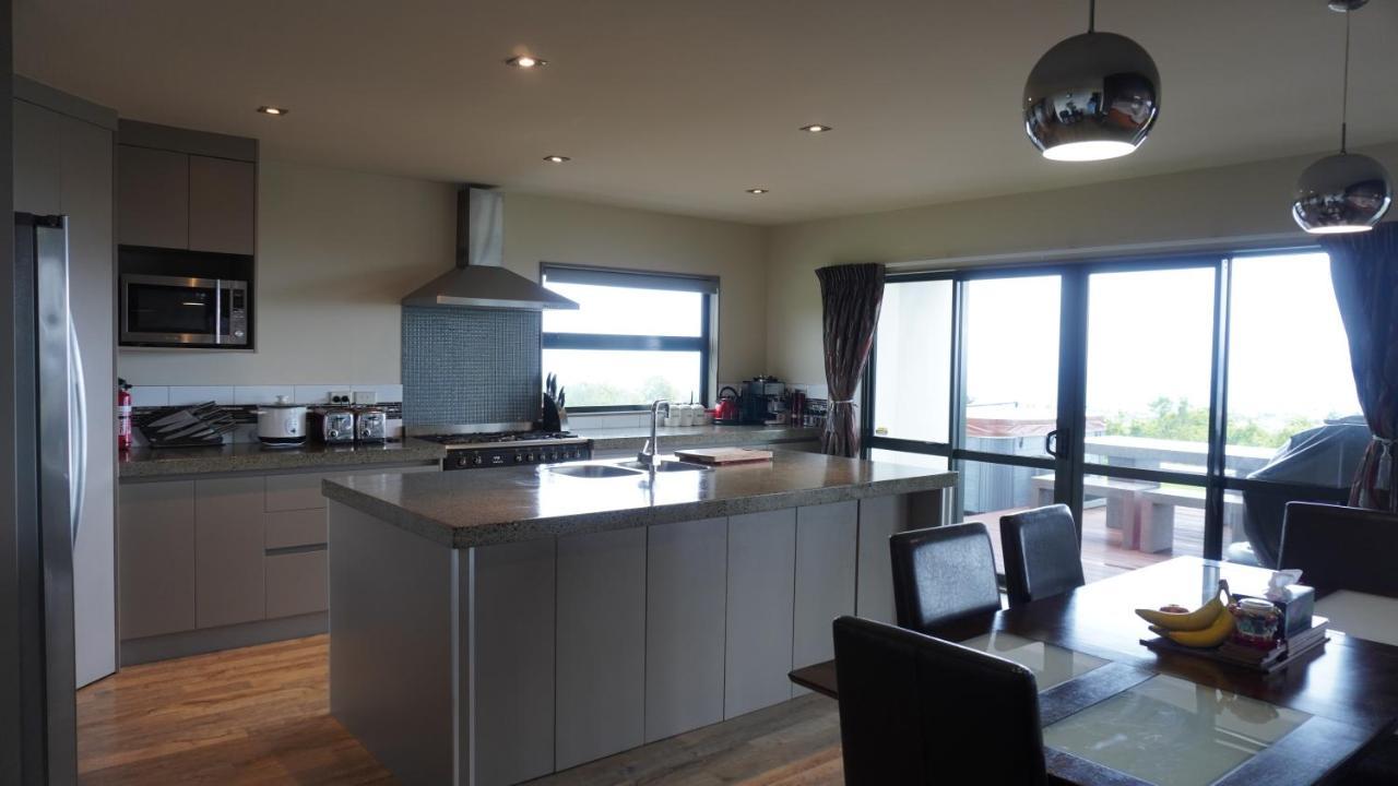 Bed and Breakfast White House Paraparaumu Esterno foto