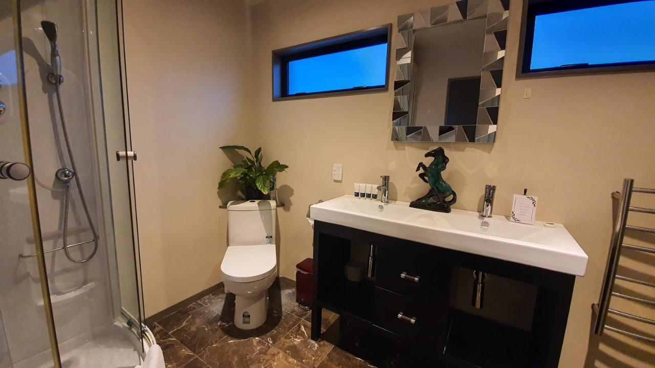Bed and Breakfast White House Paraparaumu Esterno foto